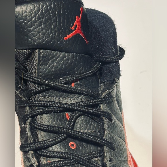 AIR JORDAN 12 retro Flu Game youth size 1.5 high tops - Picture 6 of 7